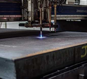 We expand our portfolio and establish ourselves as a flame-cutting company.